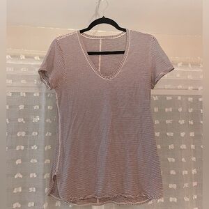 Lululemon tshirt